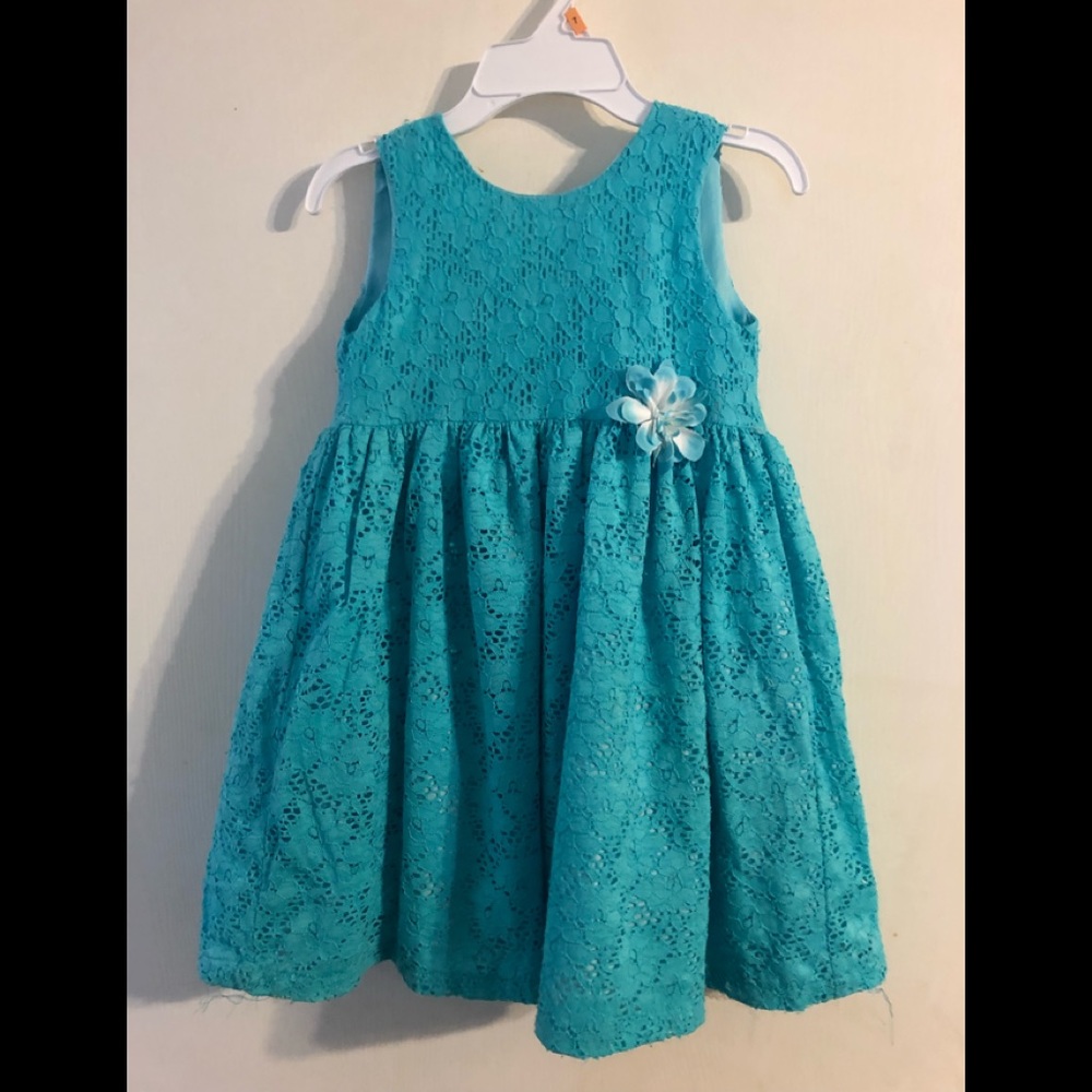 Little girls dress size 6